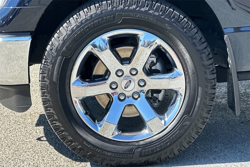 Ford F-150 Vehicle Full-screen Gallery Image 26