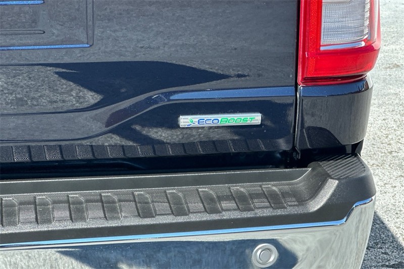 Ford F-150 Vehicle Full-screen Gallery Image 27