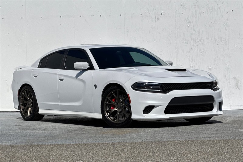 Dodge Charger Vehicle Full-screen Gallery Image 02