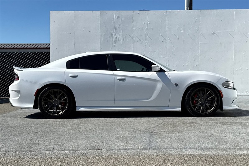 Dodge Charger Vehicle Full-screen Gallery Image 03