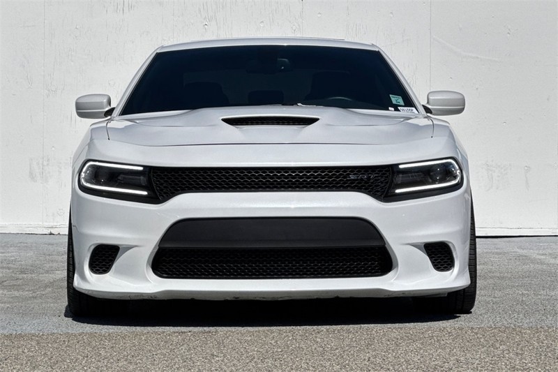Dodge Charger Vehicle Full-screen Gallery Image 09