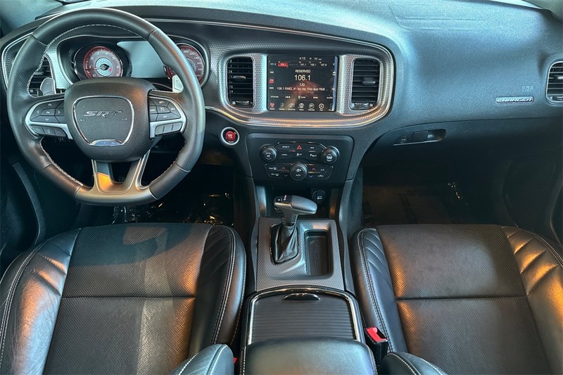 Dodge Charger Vehicle Full-screen Gallery Image 13