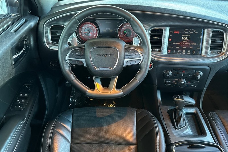 Dodge Charger Vehicle Full-screen Gallery Image 14