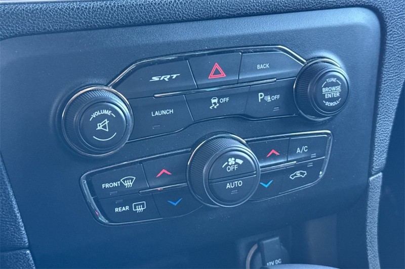 Dodge Charger Vehicle Full-screen Gallery Image 20