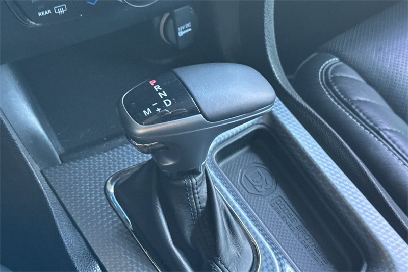 Dodge Charger Vehicle Full-screen Gallery Image 21