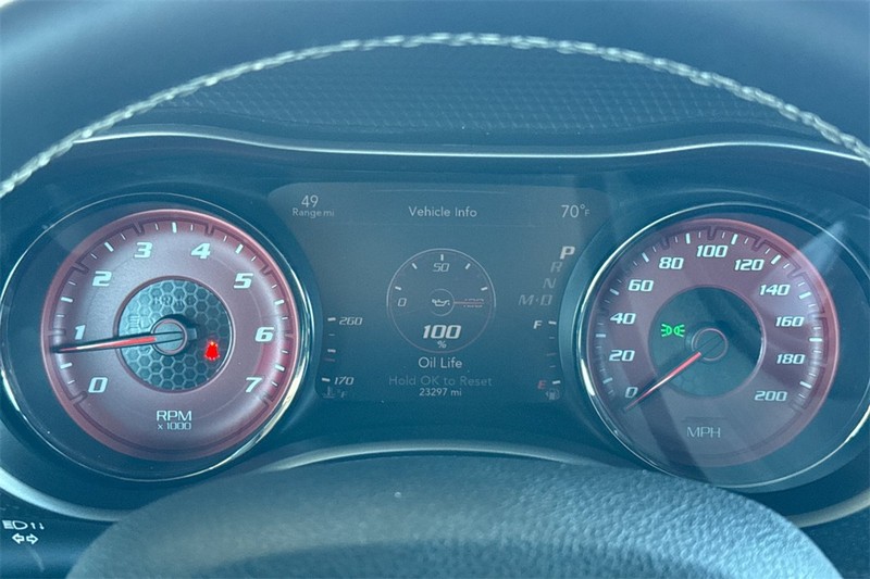 Dodge Charger Vehicle Full-screen Gallery Image 24
