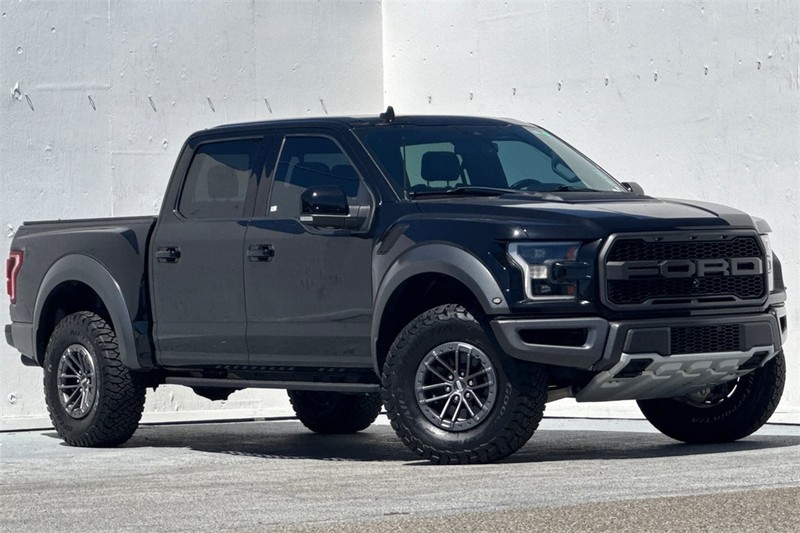 Ford F-150 Vehicle Full-screen Gallery Image 02