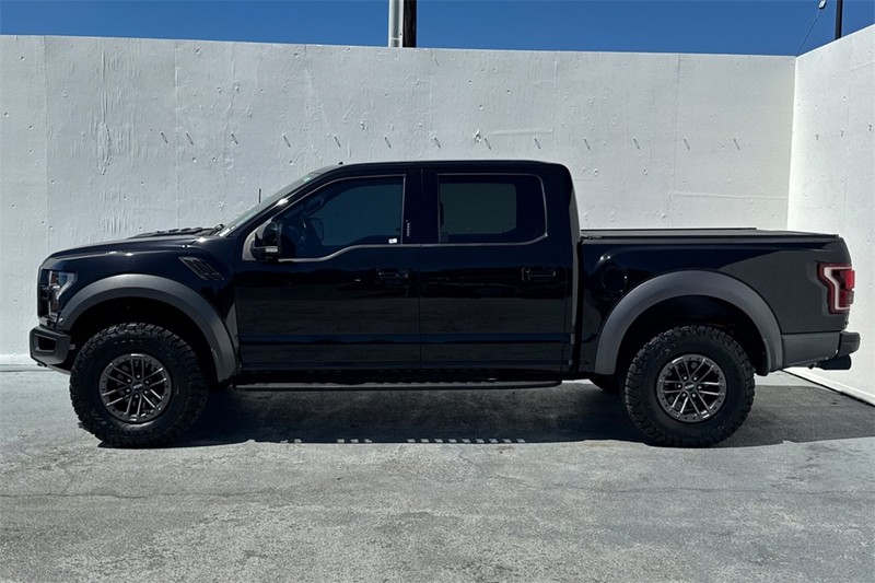 Ford F-150 Vehicle Full-screen Gallery Image 07