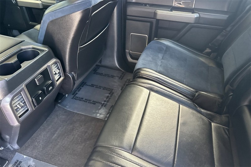 Ford F-150 Vehicle Full-screen Gallery Image 12