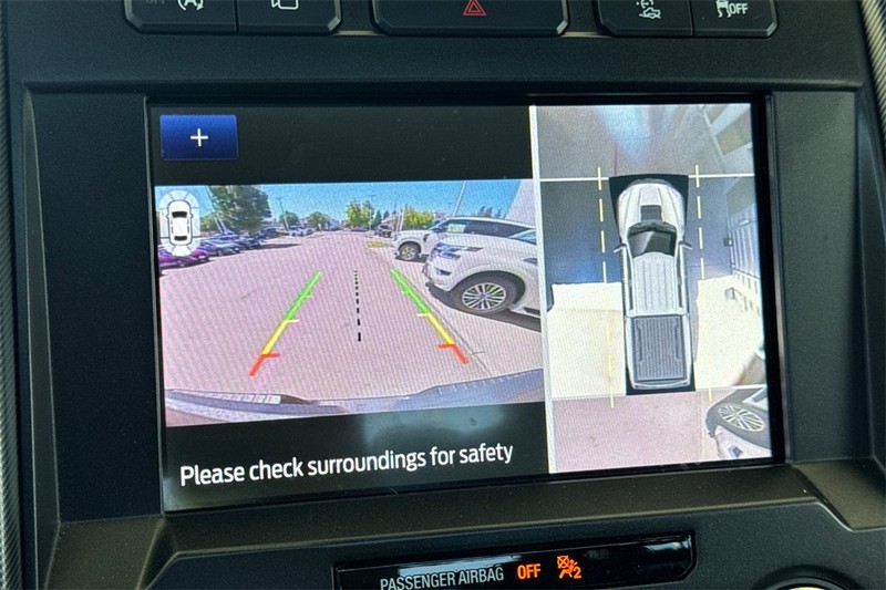 Ford F-150 Vehicle Full-screen Gallery Image 19