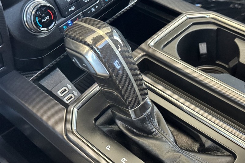 Ford F-150 Vehicle Full-screen Gallery Image 21
