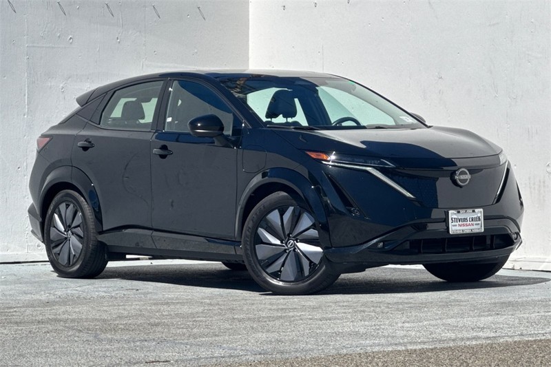 Nissan ARIYA Vehicle Full-screen Gallery Image 02