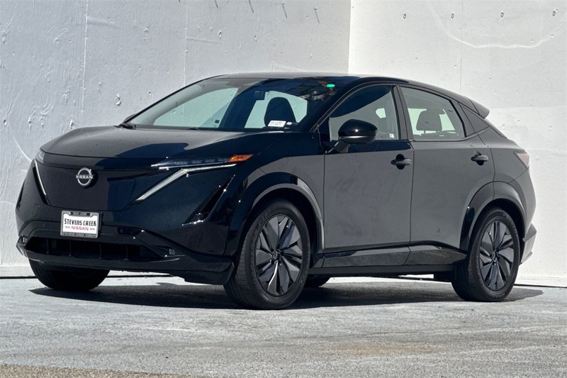 Nissan ARIYA Vehicle Full-screen Gallery Image 08