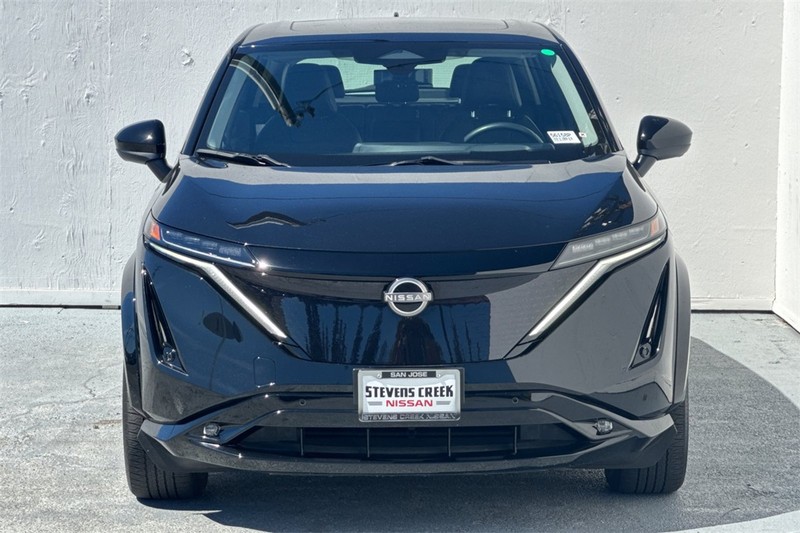 Nissan ARIYA Vehicle Full-screen Gallery Image 09