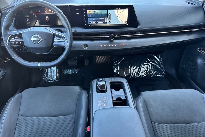 Nissan ARIYA Vehicle Full-screen Gallery Image 13