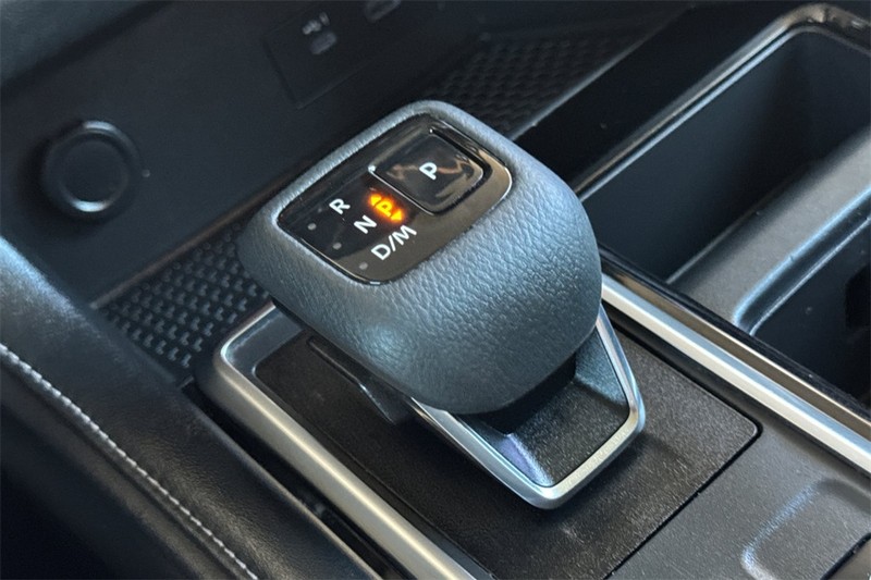 Nissan Pathfinder Vehicle Full-screen Gallery Image 20