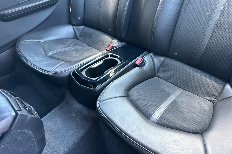 Cadillac CTS-V Coupe Vehicle Full-screen Gallery Image 12