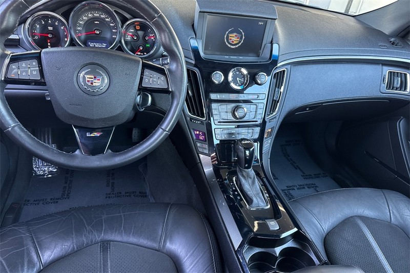 Cadillac CTS-V Coupe Vehicle Full-screen Gallery Image 13