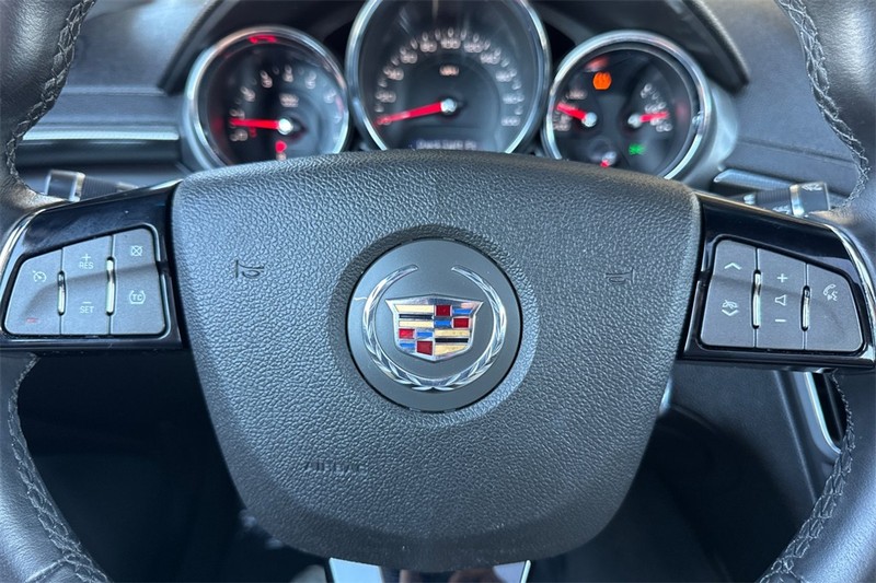 Cadillac CTS-V Coupe Vehicle Full-screen Gallery Image 23