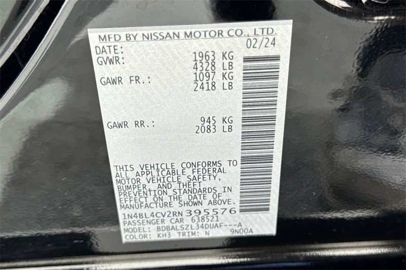 Nissan Altima Vehicle Full-screen Gallery Image 28