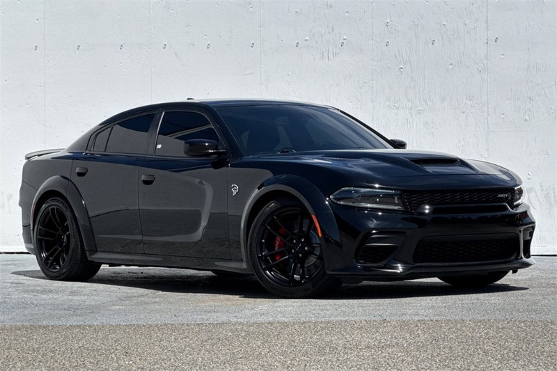 Dodge Charger Vehicle Full-screen Gallery Image 02