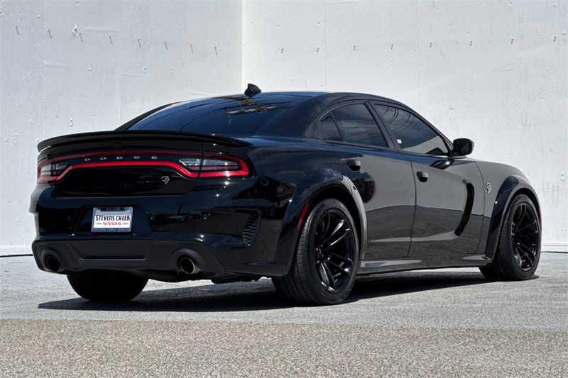 Dodge Charger Vehicle Full-screen Gallery Image 04