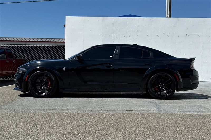 Dodge Charger Vehicle Full-screen Gallery Image 07
