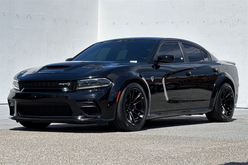 Dodge Charger Vehicle Full-screen Gallery Image 08