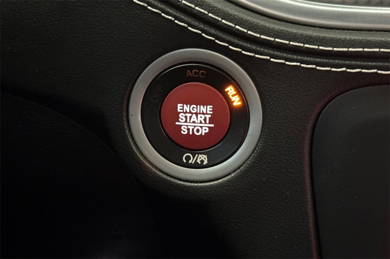 Dodge Charger Vehicle Full-screen Gallery Image 21