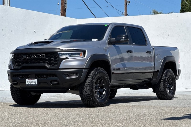 Ram 1500 Vehicle Full-screen Gallery Image 08