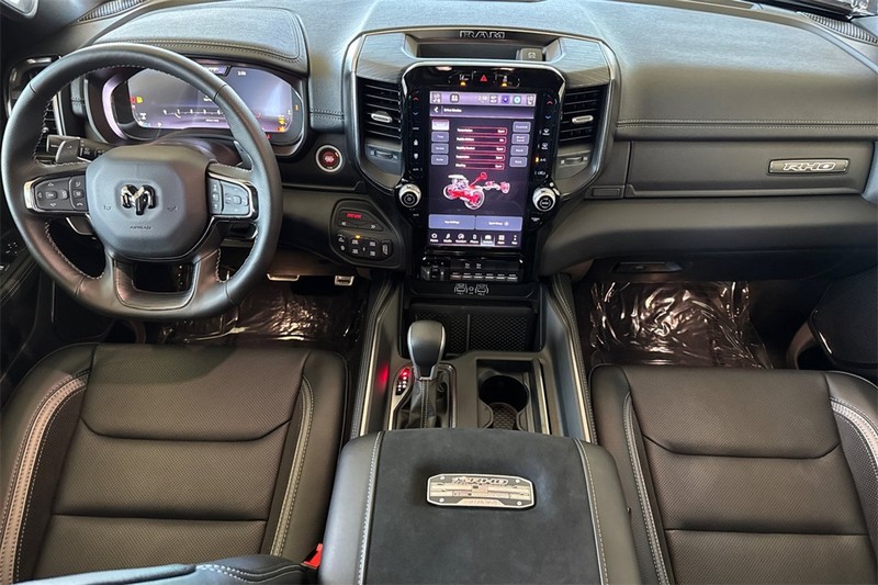 Ram 1500 Vehicle Full-screen Gallery Image 13