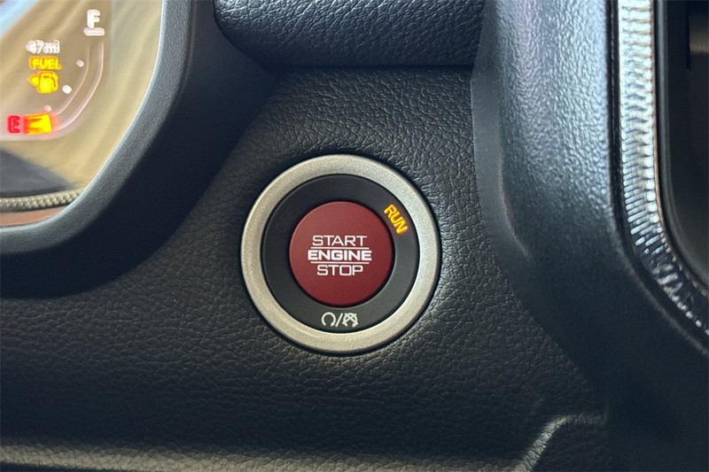 Ram 1500 Vehicle Full-screen Gallery Image 22
