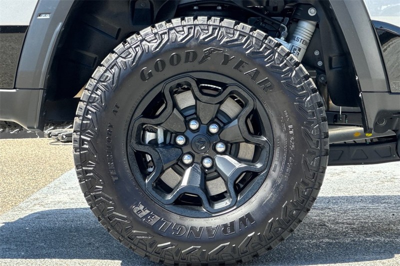 Ram 1500 Vehicle Full-screen Gallery Image 26