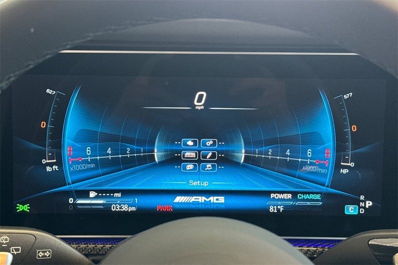 Mercedes-Benz G-Class Vehicle Full-screen Gallery Image 21