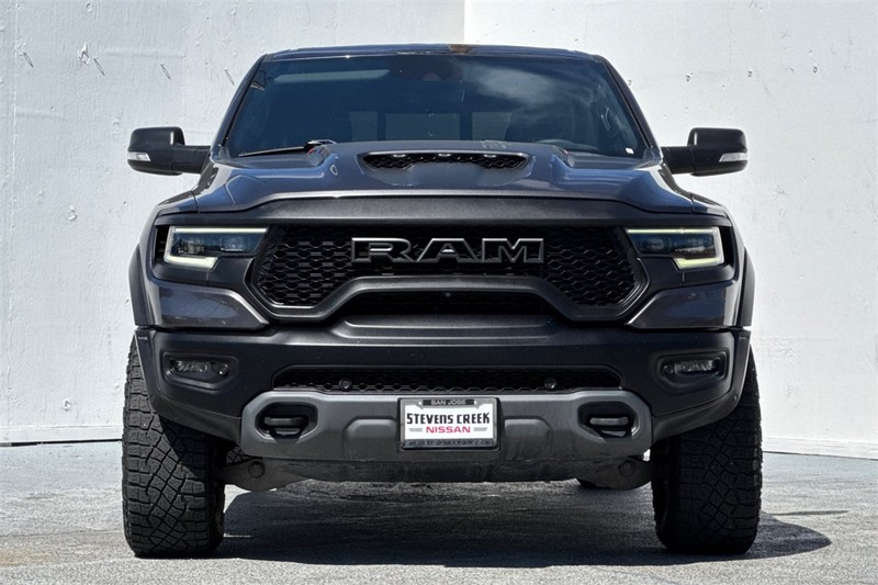 Ram 1500 Vehicle Full-screen Gallery Image 09
