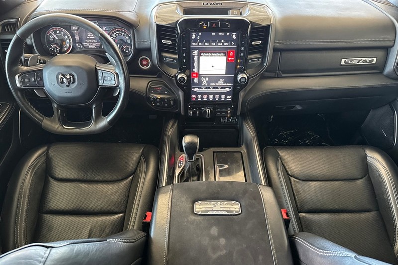 Ram 1500 Vehicle Full-screen Gallery Image 13