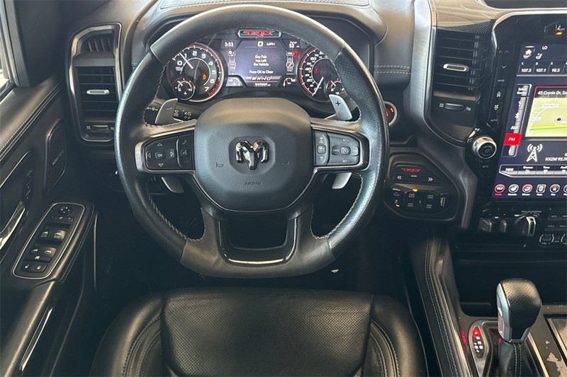 Ram 1500 Vehicle Full-screen Gallery Image 14