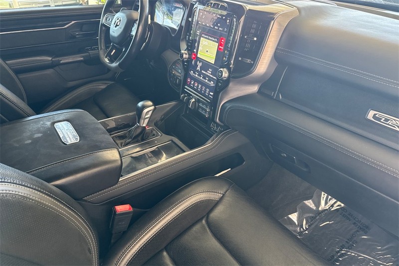 Ram 1500 Vehicle Full-screen Gallery Image 15