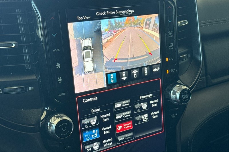 Ram 1500 Vehicle Full-screen Gallery Image 19