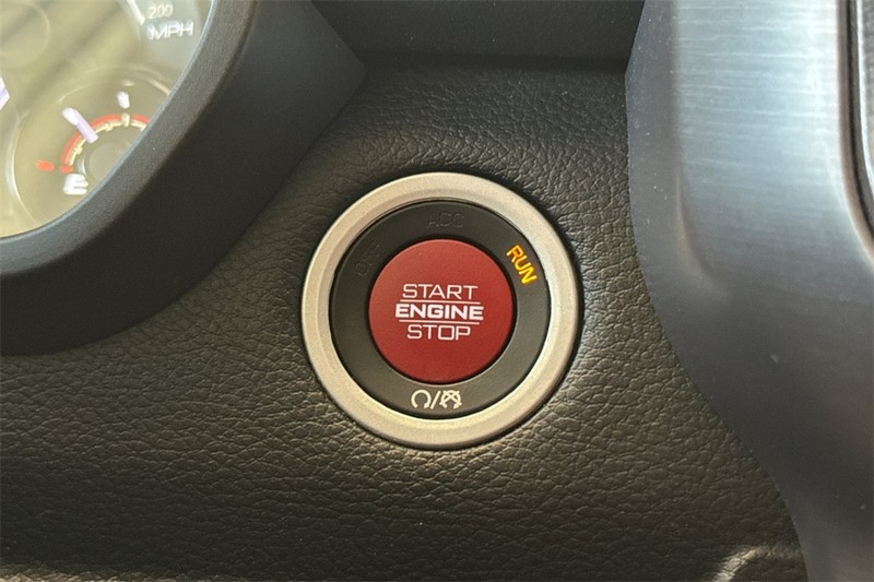 Ram 1500 Vehicle Full-screen Gallery Image 22