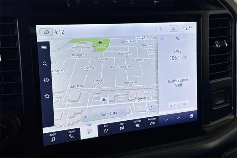 Ford F-150 Vehicle Full-screen Gallery Image 18