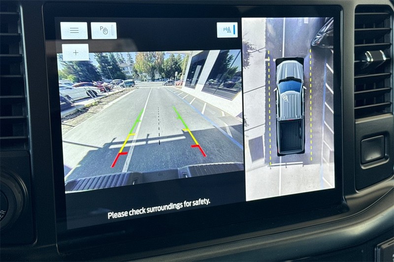 Ford F-150 Vehicle Full-screen Gallery Image 19