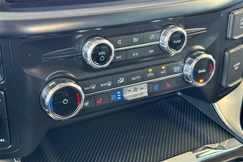 Ford F-150 Vehicle Full-screen Gallery Image 20