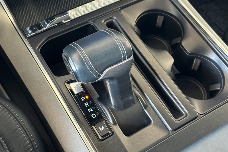 Ford F-150 Vehicle Full-screen Gallery Image 21