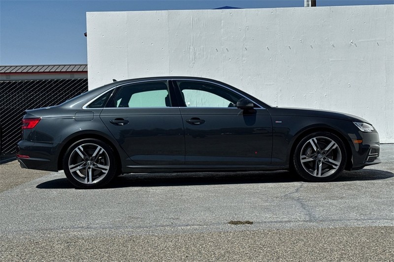 Audi A4 Vehicle Full-screen Gallery Image 03