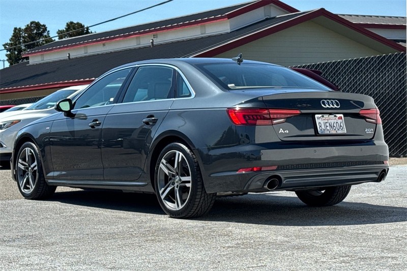 Audi A4 Vehicle Full-screen Gallery Image 06
