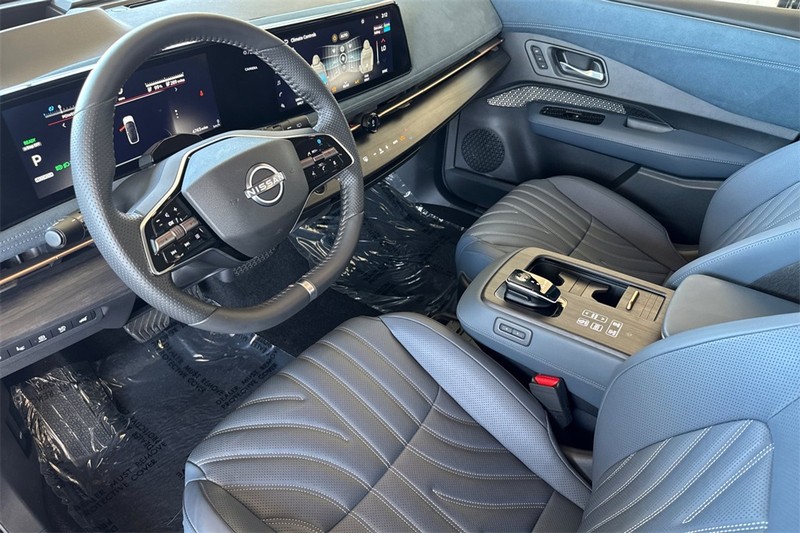 Nissan ARIYA Vehicle Full-screen Gallery Image 10