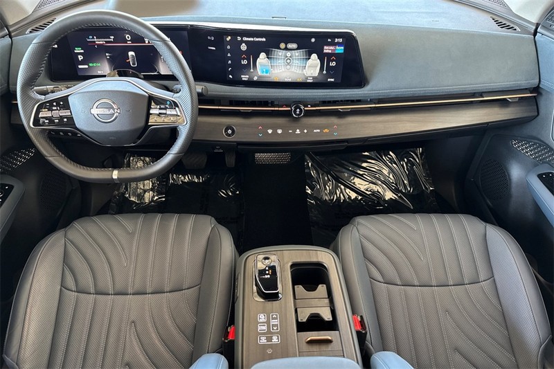 Nissan ARIYA Vehicle Full-screen Gallery Image 13