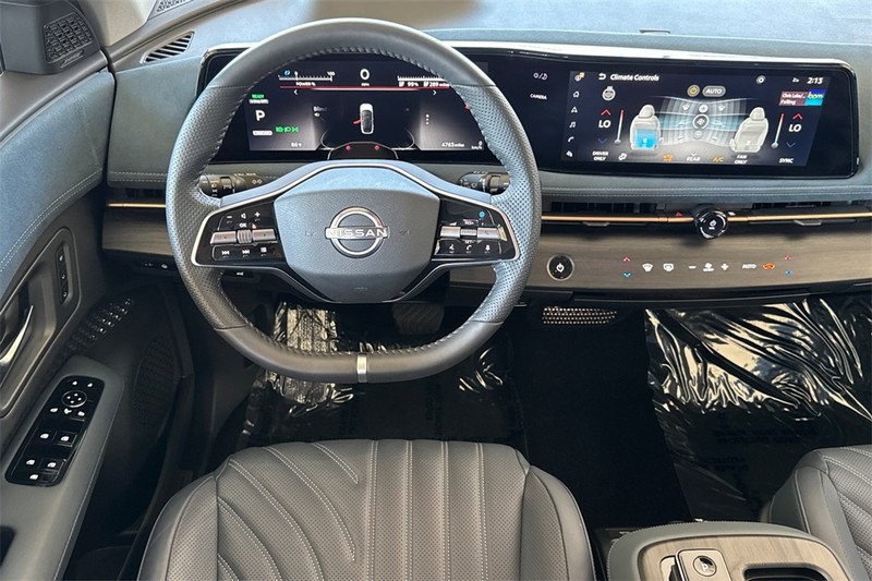Nissan ARIYA Vehicle Full-screen Gallery Image 14