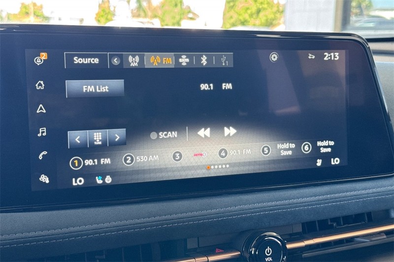 Nissan ARIYA Vehicle Full-screen Gallery Image 17